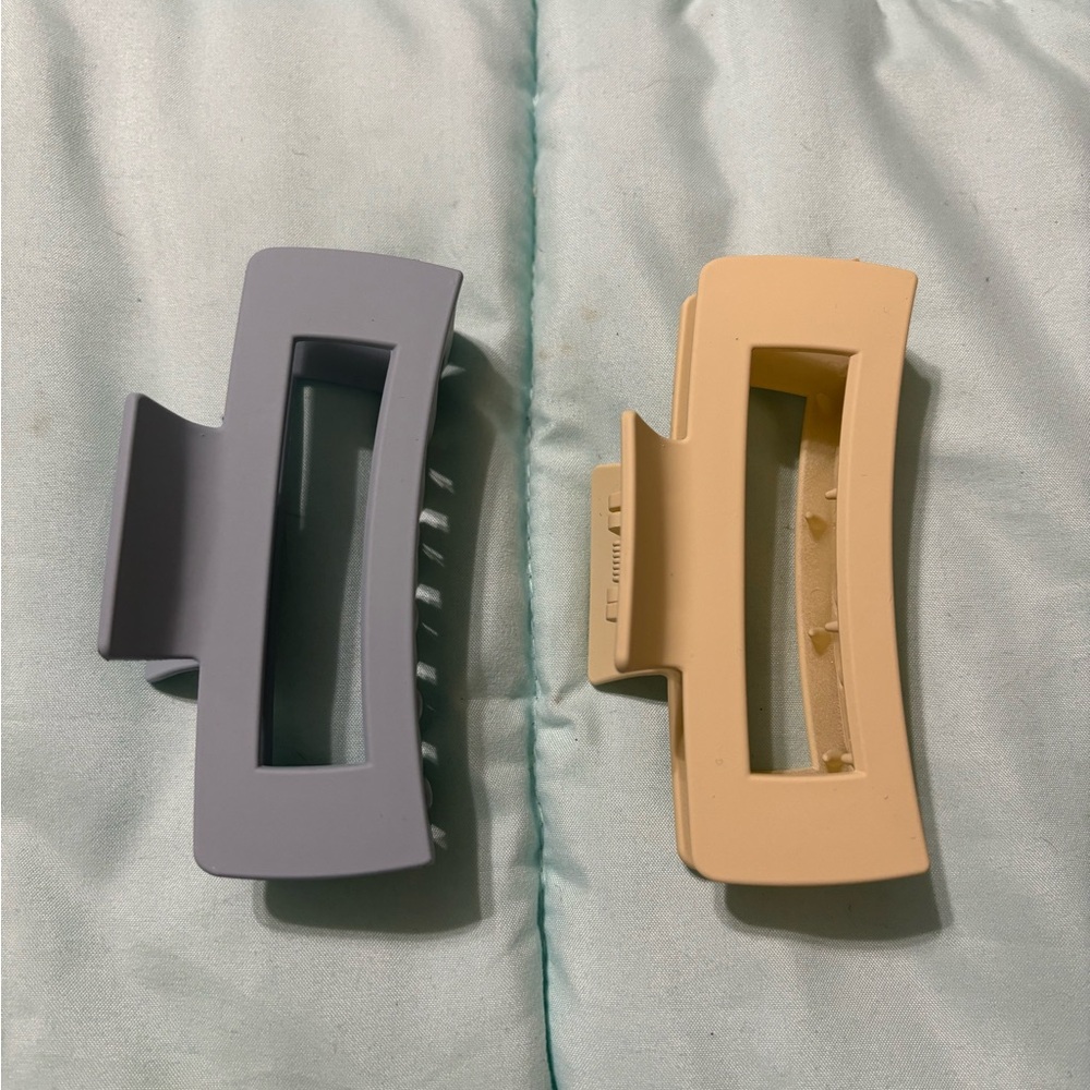 Claw clips